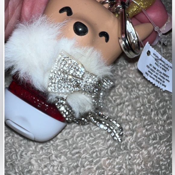 New bath and body works fluffy & rhinestone bling reindeer keychain w/pocket bac - Picture 3 of 16